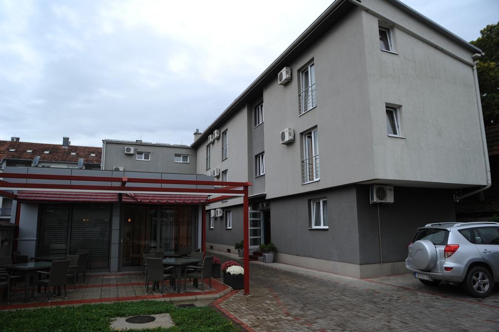 Apartment And Rooms In Club Indija Exterior photo