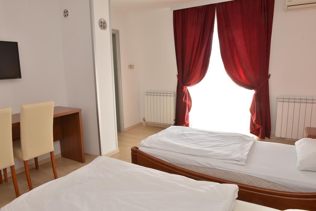 Apartment And Rooms In Club Indija Exterior photo