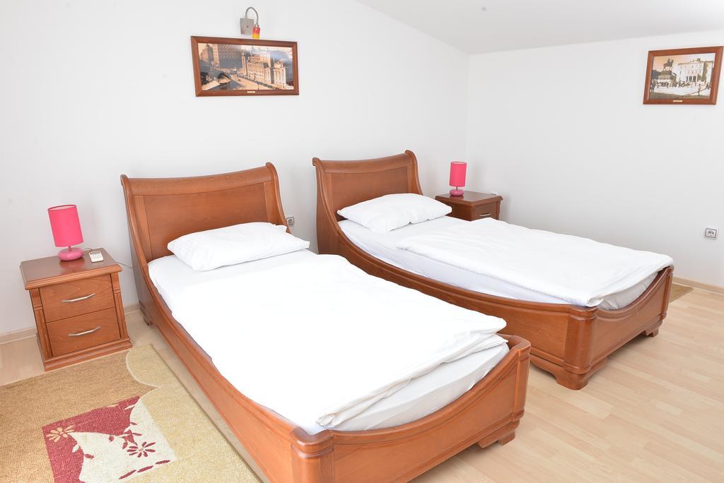 Apartment And Rooms In Club Indija Exterior photo